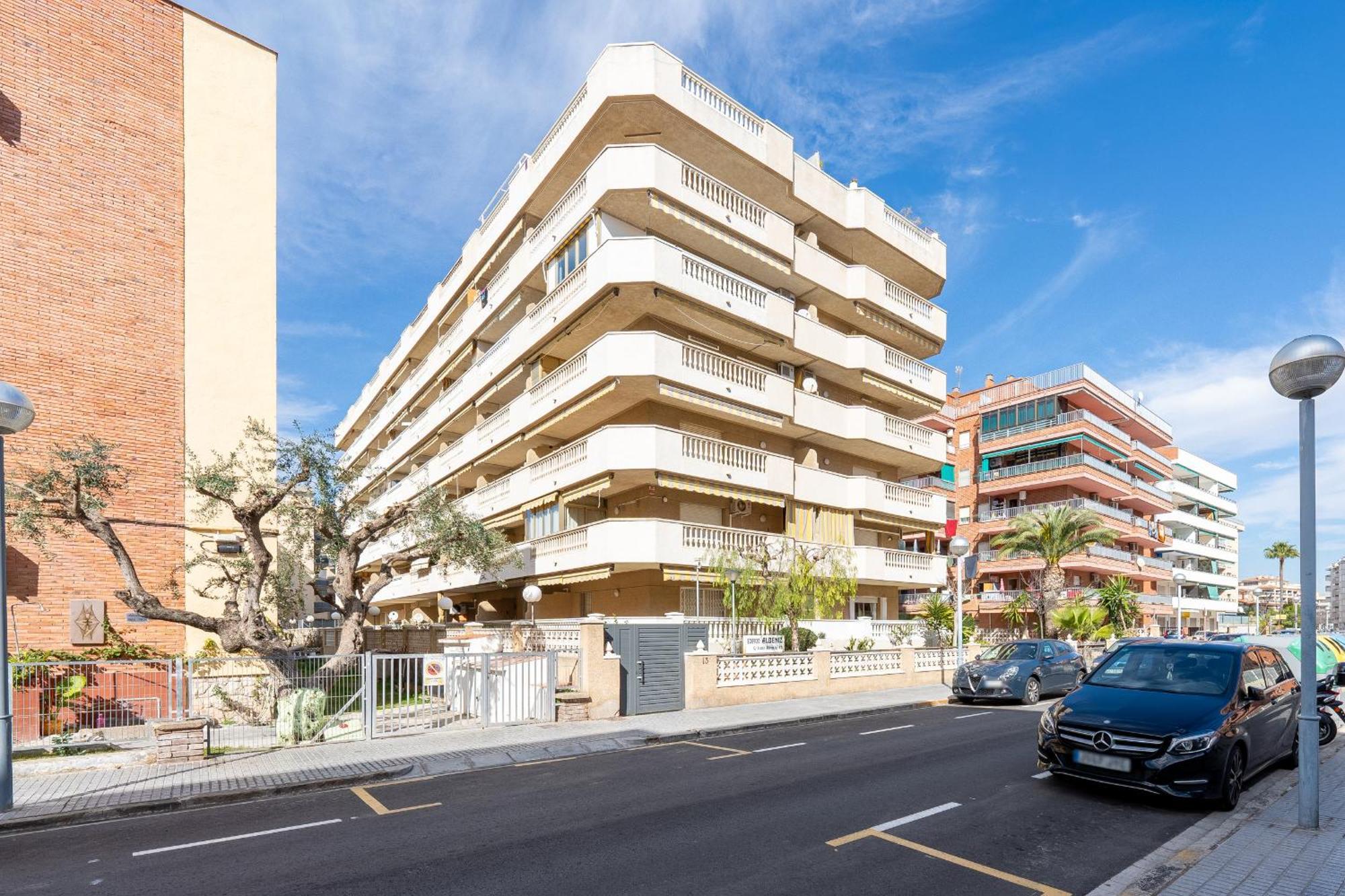 Alea Rentals - Albeniz La Pineda Luaran gambar